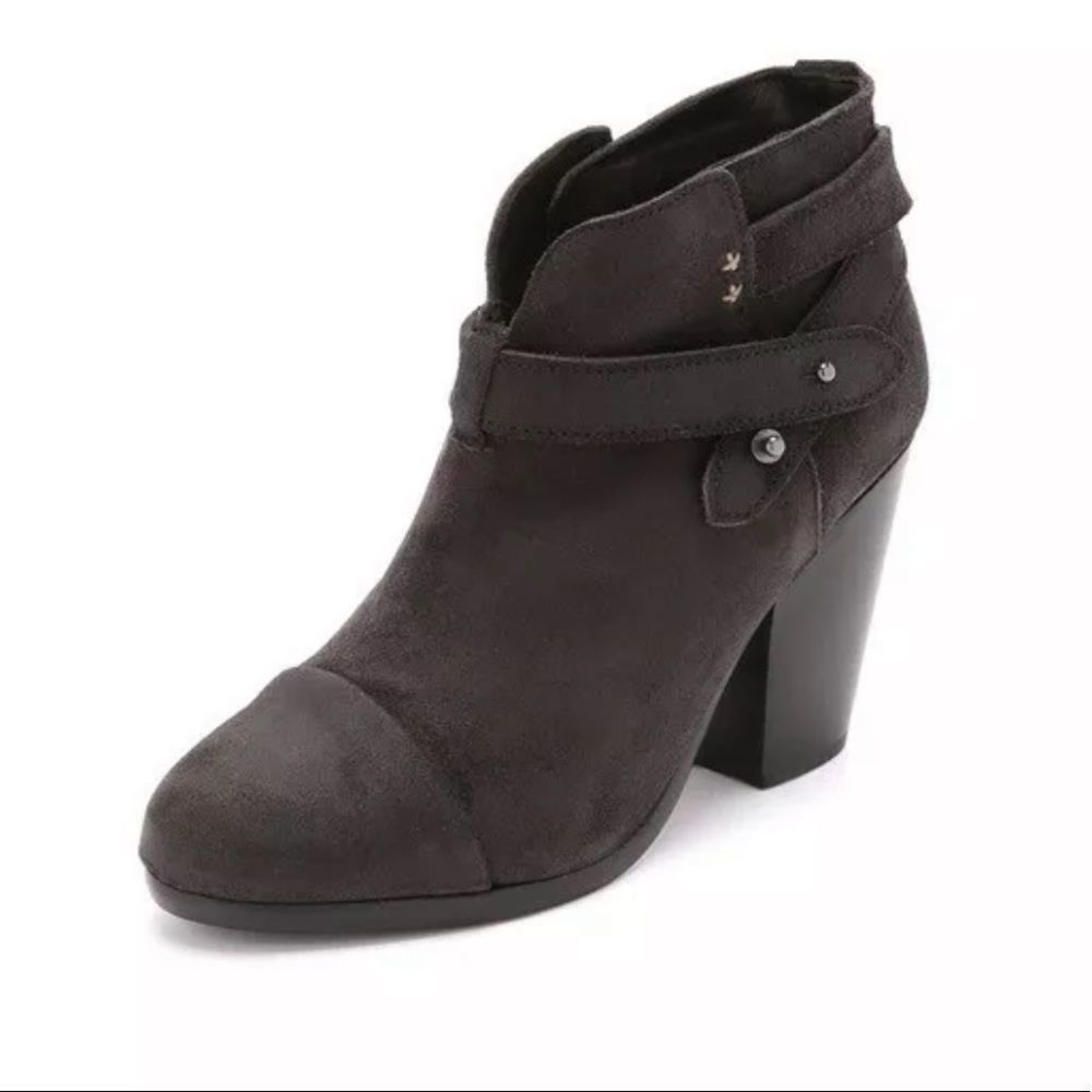 Elegant Black Ankle Boots